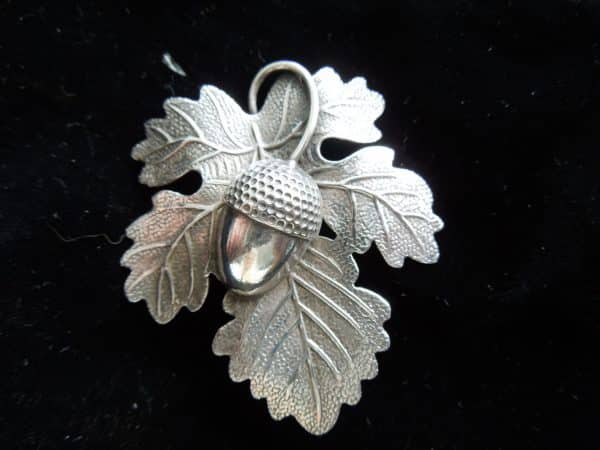 Silver Acorn & Oak Leaf Brooch, Pin.