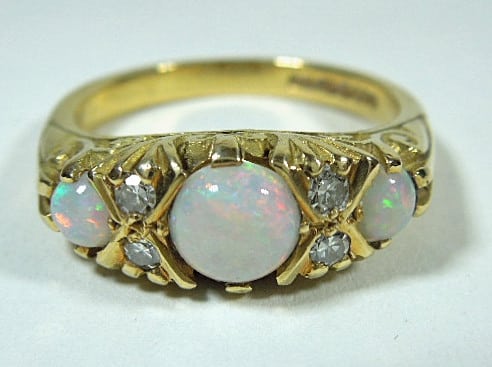 18ct Gold Opal and Diamond ring