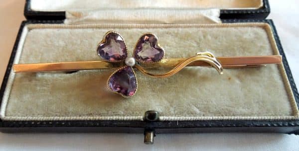 15ct Gold Amethyst and Seed Pearl Shamrock Brooch