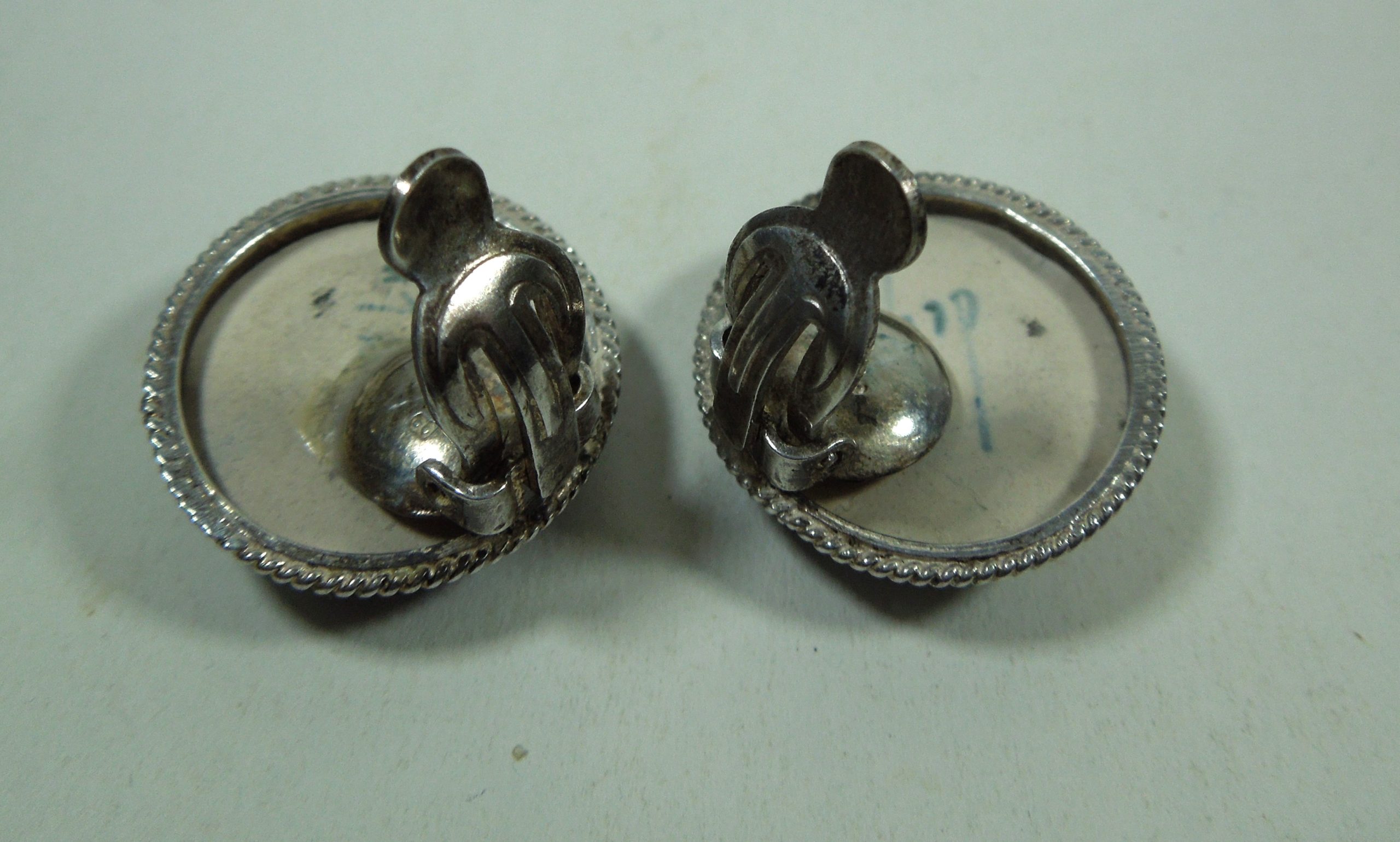 Silver Delft Pottery Clip-On Earrings - Image 4