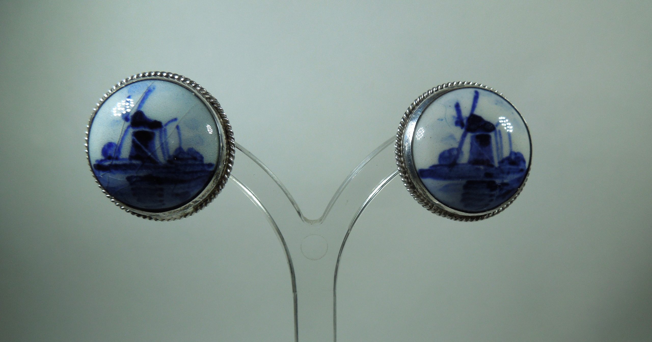 Silver Delft Pottery Clip-On Earrings - Image 2