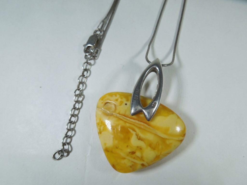 Silver set Polish Butterscotch Amber Pendant and Chain - Image 5