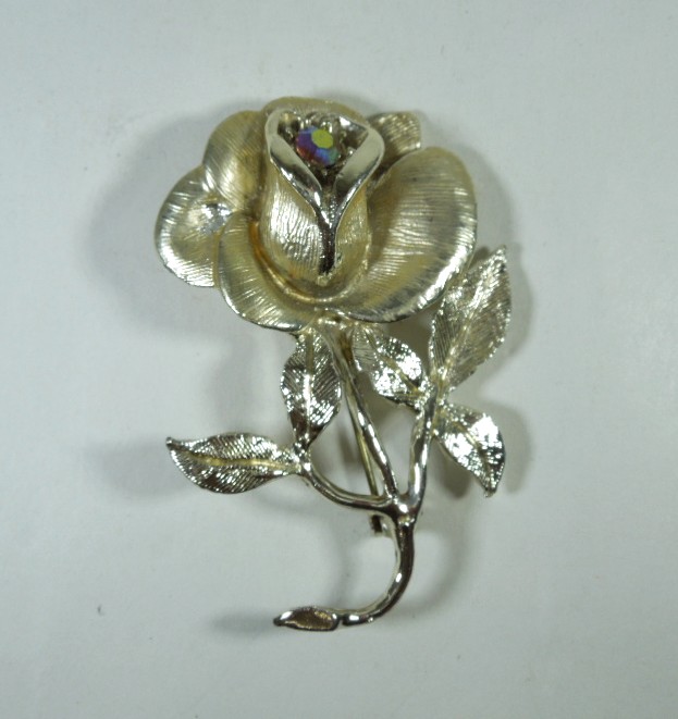 Hollywood Rose Brooch Pin - Image 3
